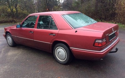 Mercedes W124 E220 512: Hausmeisters Liebling!