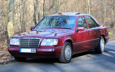 Mercedes W124 E220 512 Rot: Dritter Jahrestag!