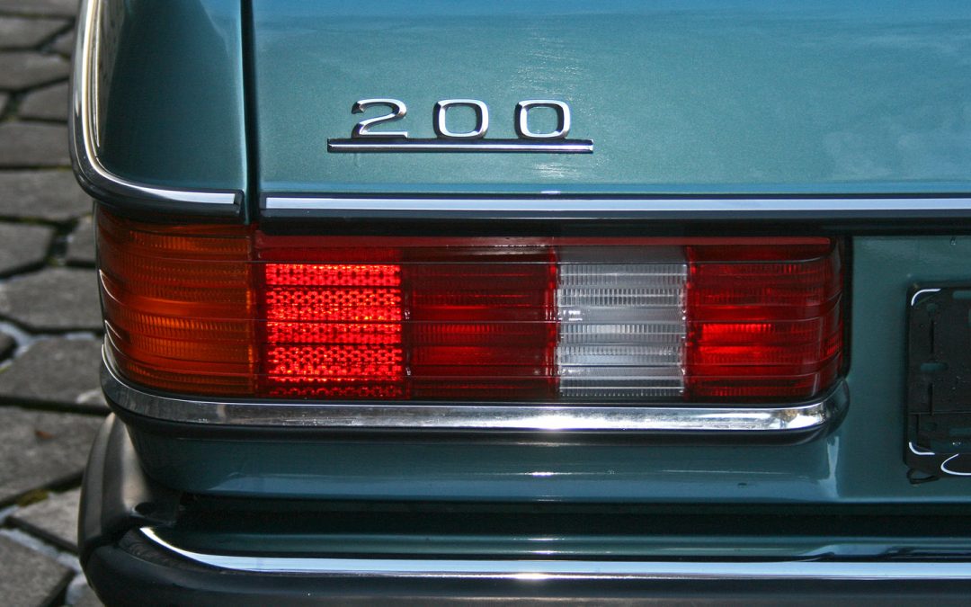 Mercedes Benz W123 Farben: 877 Petrol Metallic!