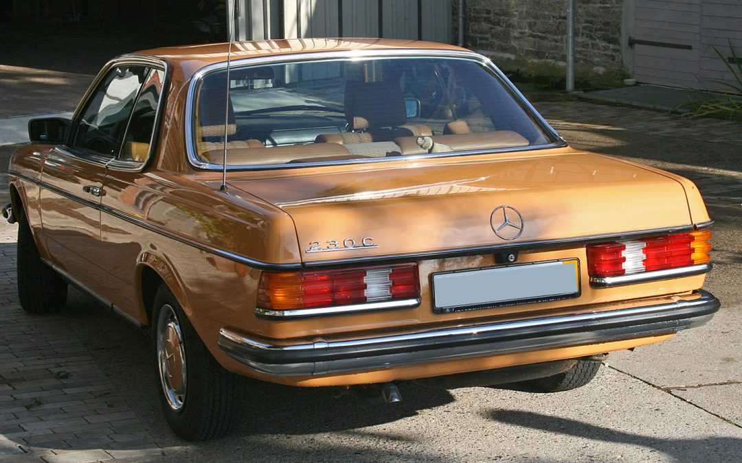 Mercedes Farben: 406 Cayenne Orange auf C123 230C!