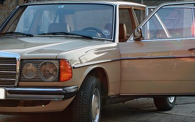 Mercedes Benz W123 Farben: DB684 Taiga Beige!